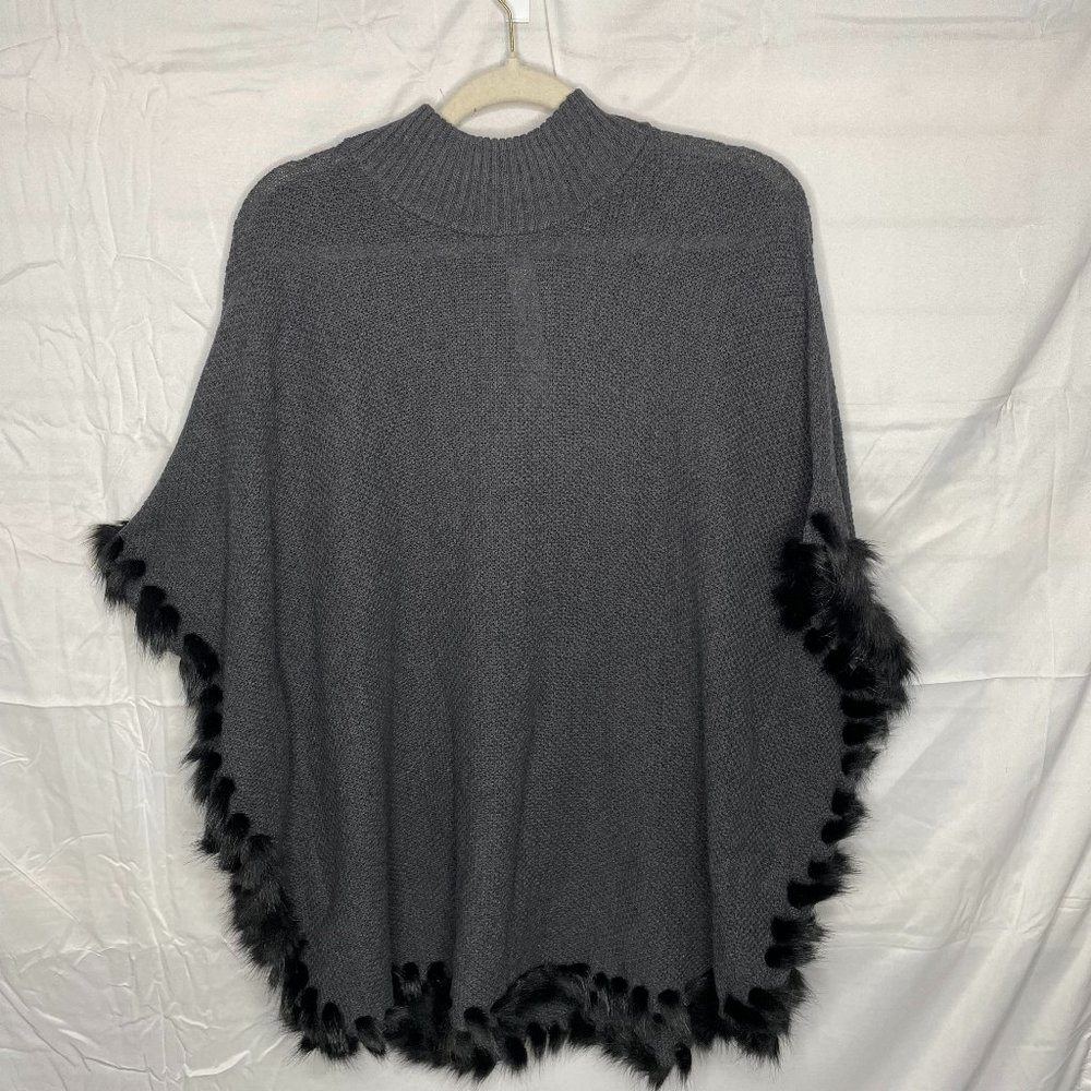 Chico Grey Poncho Sweater w/faux fur trim